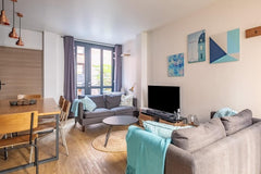 Within minutes of Bastille and Marais, that beautiful loft for 10 people / 4 roo Paris, France CHEMIN VERT 1 Entire rental unit vacation rental 4766116