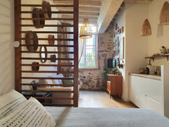 Nichée entre St Jean, St Paul et la Basilique  Fourvière, cette jolie suite vous Lyon, France Le Jardin Suspendu Vieux-Lyon (possibilité Garage) Entire rental unit vacation rental 32959780