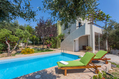 <b>The space</b><br />Villa MANOLIS (120sq.m.) has ground and upper floor. Luxur Chania, Greece Villa Manolis Entire villa vacation rental 1150414