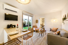 Faites de ce logement votre pied-à-terre pour accéder facilement à toutes les co Lyon, France Rooftop cosy calme avec garage Lyon prox Métro Entire condo vacation rental 768927573132086221