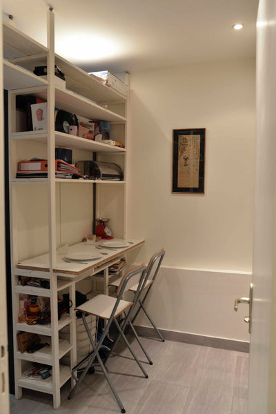 Very calm location, off street and on a little courtyard surrounded by plants.<b  Lovely studio by canal St Martin Entire rental unit vacation rental 6688135