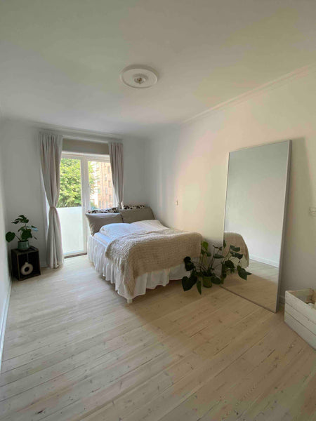 The apartment offers a hallway, a good well equipped kitchen, bathroom, bedroom   Wonderful apartment with balcony Entire condo vacation rental 50226619