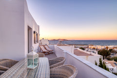 Welcome to White Cliff Naousa, a brand new accommodation blending modern finishe Paros, Greece White Cliff Naousa 4 (with plunge pool/jacuzzi) Entire rental unit vacation rental 35925761