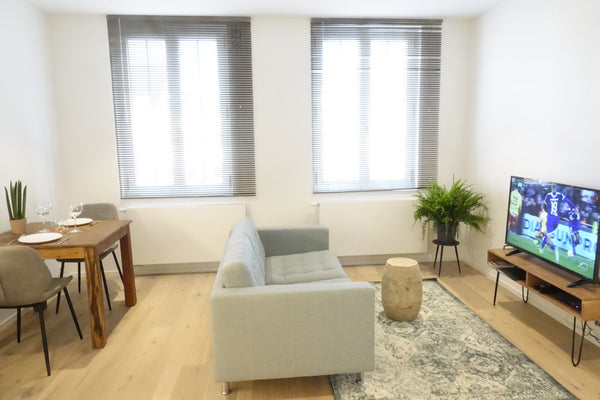 Toerisme Vlaanderen LICENSE: 384199 <br /><br />Address: Vrijdagmarkt 18 Antwerp Antwerp, Belgium Antwerp Historic Centre at Vrijdagmarkt (C2) Entire condo vacation rental 40517821