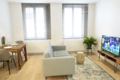 Toerisme Vlaanderen LICENSE: 384199 <br /><br />Address: Vrijdagmarkt 18 Antwerp Antwerp, Belgium Antwerp Historic Centre at Vrijdagmarkt (C2) Entire condo vacation rental 40517821