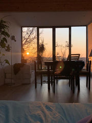 Nous louons un STUDIO MEUBLE de +/- 50m² situé au troisième étage de notre maiso Brussels, Belgium Super studio dans maison avec jardin Entire condo vacation rental 49621155