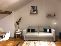 Logement niché au coeur du 6ème arrondissement, au denier étage d'une petite cop  Lyon 6 Petit appartement cosy Entire rental unit vacation rental 53679287