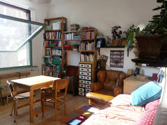 l'appartement est petit mais bien agencé : 2ch ( 2 lit doubles + 1 lit d'appoint Brussels, Belgium saint gilles : appart familial 2 ch 1-2-3 hôtes ! Entire rental unit vacation rental 40279317