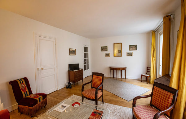 Charming apartment with balcony, comfortable and bright, for 2 guests, in the he Paris, France One-bedroom apartment close to the Eiffel Tower and Champ de Mars Entire rental unit vacation rental 2661750