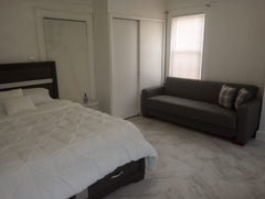 Bring the whole family to this great place with lots of room for fun. closer to   Rental unit in Queens · 2 bedrooms · 1 bed · 1 shared bath Private room in rental unit vacation rental 974008385646409340