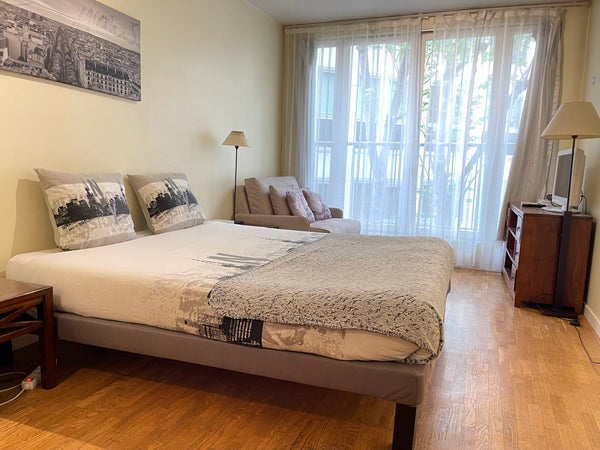 Cozy studio located at the heart of Paris, 2 minutes walk from Champs Elysees an Paris, France Champs Elysees Flat Entire rental unit vacation rental 9850431