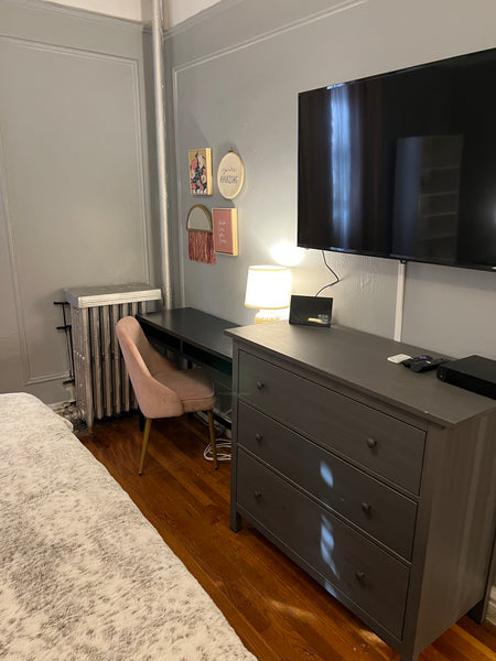 You will enjoy easy access to everything from this centrally located apartment.  New York, United States Rental unit in The Bronx · 1 bedroom · 1 bed · 1 bath Entire rental unit vacation rental 736937979271475200