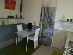 Petit appartement attenant à la maison de l'habitant. <br />Dispose de sa propre  Petite maisonnette récemment rénovée Entire home vacation rental 43738314