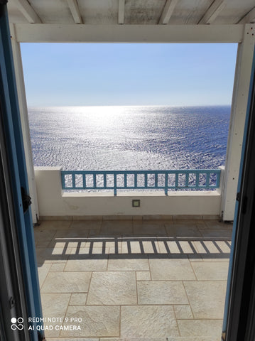 Unique home on the sea front with breathtaking views just 20 meters from the wat England, United Kingdom Aegean Balcony Cycladic home vacation rental 51136605