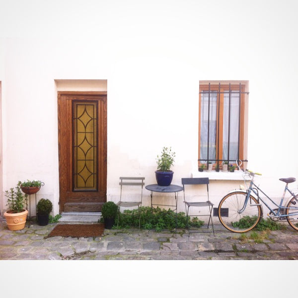 Charming studio, clean, very sunny and calm. Perfect for a single person or a co Paris, France Charming studio Paris Batignolles Entire rental unit vacation rental 5181062