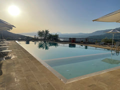 Beautiful apartment with large balcony overlooking the sea and mountains. Stunni Riyadh, Saudi Arabia Plum Tree apartment with panoramic views Entire condo vacation rental 46412930