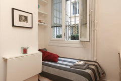 An 11 sq.m studio, fully equipped comprising a single bed of 90 cm (a real bed,  Paris, France Small studio in Passy / Eiffel Tower / Trocadero Entire rental unit vacation rental 3982131