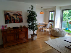Dans Paris, très bel appartement de 110m2 avec balcon, au calme.<br />Idéalement Paris, France Bel appartement spacieux, 110 m2, calme dans Paris Entire condo vacation rental 29604623