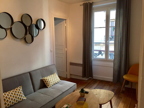 Charming 2 rooms flat typically Parisian, in the heart of the Paris village in t Isneauville, France Sacre Cœur à typical flat in Montmartre district Entire rental unit vacation rental 17876274
