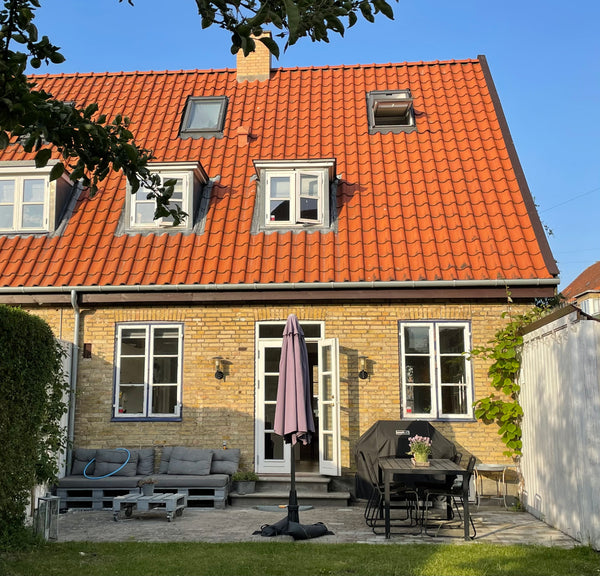 Bo tæt på metro og København i denne stilfulde bolig. Boligen indeholder en stor Copenhagen, Denmark Vidunderligt byhus med grill tæt på metro. Entire townhouse vacation rental 652090557303915107