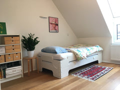 Very bright and comfortable room with garden view.  Schönbrunn & Wienerwald Private room in rental unit vacation rental 23095702