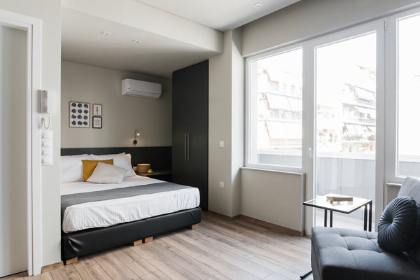 Live in a freshly renovated apartment in the center of Athens and enjoy the magn Athens, Greece Airy 1BR Apartment at WYZ Athens Entire rental unit vacation rental 51321294