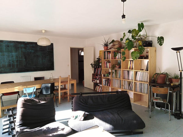Notre appartement se situe à 1mn à pied de la place Sathonay et à 5mn à pied de   Idéal Fête des Lumières ! Pentes de la X-Rousse Entire rental unit vacation rental 40192130