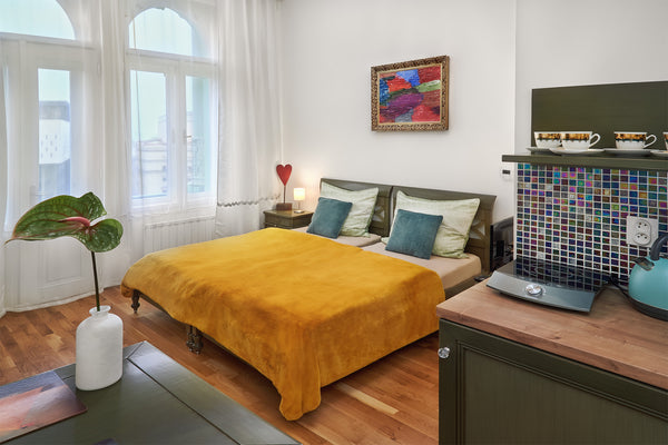 Balcony overlooking Prague ♥ City Center ♥ Easily Reachable ♥ Renovated ♥ Greet   Green Artist with balcony and view of Prague Entire rental unit vacation rental 40005793