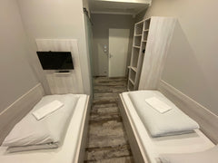 In our self-service hostel Leni's Place, you can have shower/toilet, WiFi, satel  2-Bed-Room with private bathroom & shared kitchen Private room in vacation home vacation rental 690898629281063202