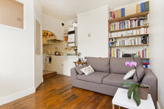 2 rooms, full of light and quiet as it is in a backyard. Ideally located in a  l Paris, France Paris Republique quiet and spacious Entire rental unit vacation rental 7154233