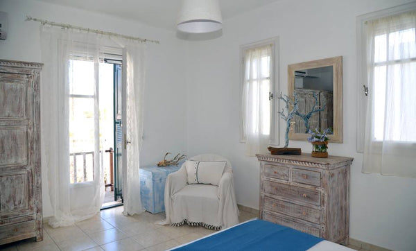 On the magical island of Kythnos and the famous Loutra village with the marina a  Nataly's Villa 3-near the beach on Kythnos Island! Entire home vacation rental 19127189