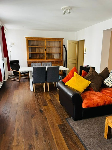 Nice one bedroom apartment in the cozy Antwerp South. It's not only next to many Antwerp, Belgium Cozy apartment in the fashion area of Antwerp Zuid Entire condo vacation rental 701401055076477385
