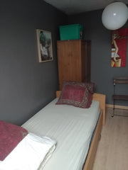 Please contact first before booking at ingemind atyaho o. c om. !!! no other way Ghent, Belgium single room in colourfull house Private room in home vacation rental 18761830