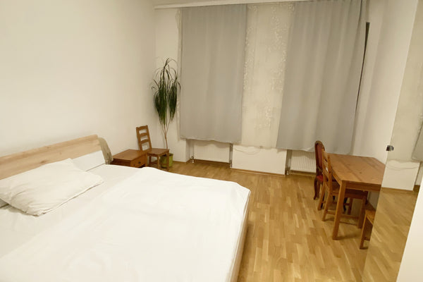 Neurenovierte Altbauwohnung  in der Nähe der Sporthalle.<br />Die Wohnung hat al  Privat  Apartment Next  U6 Stadthalle Entire rental unit vacation rental 46110037