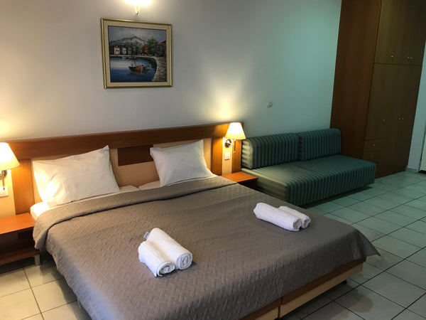 Le.Chris central apartment is the ideal place for your holiday. <br />Bright and  Le.Chris Central Apartment no.12 Entire condo vacation rental 48105344
