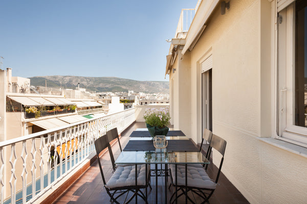 Situated in a quiet street in the heart of Athens and close to the airport metro Glyfada, Greece SUNNY | CENTRAL | COZY | CONVENIENT Entire condo vacation rental 5854074
