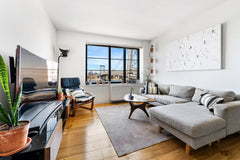 Lovely Williamsburg waterfront one bedroom with stunning views of Manhattan. Apt New York, NY Rental unit in Brooklyn · 1 bedroom · 1 bed · 1 bath Entire rental unit vacation rental 726041127291746790