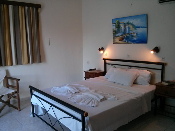 The Three Brothers Studios is a self-catering accommodation. It is a two storey  Ottawa, Canada Three Brothers Studios, Studio Apartment 6 Entire rental unit vacation rental 18138715