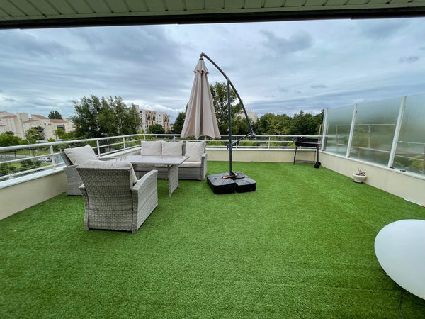 Appartement élégant et spacieux de 57m2 avec une superbe terrasse plein sud de 3 Mérignac, France Superbe appartement 4 pers. avec terrasse de 38m2 Entire rental unit vacation rental 595290184808206821