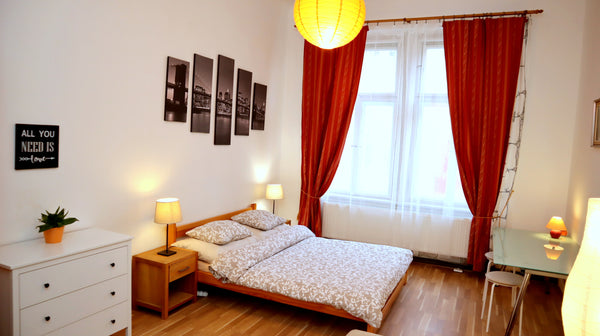 In the middle of everything. Sightseeing in walkable distance. Splendid transpor Prague, Czechia Balcony Flat - next to the Old Town Square Entire rental unit vacation rental 39725895