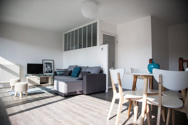 En plein coeur du quartier des Chartrons, à deux pas des quais, avec ses boutiqu  Maison au coeur des chartrons avec balcon Entire townhouse vacation rental 27570495