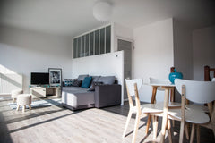 En plein coeur du quartier des Chartrons, à deux pas des quais, avec ses boutiqu  Maison au coeur des chartrons avec balcon Entire townhouse vacation rental 27570495
