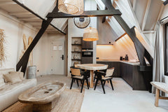 Je verblijft in het volledig gerestaureerde pand "Gulde Haze" dat bestaat sinds   Luxe 4P Champagne Suite in hartje Antwerpen Entire loft vacation rental 652740502802574121