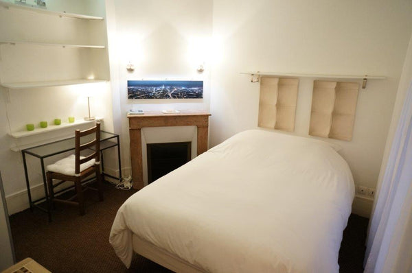 Charming and very quiet 2-room apartment (one bedroom), elevator, quiet.<br />Ve Paris, France Charming quiet appt - Eiffel Tower Entire rental unit vacation rental 4697747