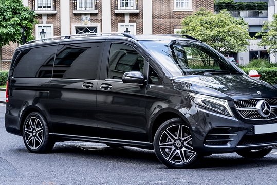 Departure Private Transfer: Manchester to Manchester Airport MAN in Luxury Van  Private Tours and Travel Guide Europe London CITY Manchester Destination Tour