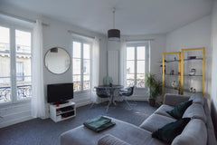 This luminous 50m2 one-bedroom appartment is located in the 17th district of Par Gouvieux, France Luminous, elegant and comfy suite in Batignolles Entire rental unit vacation rental 21974927