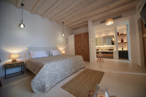 Located at Kalafati beach of Mykonos Island. Located next to the famous beaches:  Myconian Crown-Executive suite with plunge pool Private room in serviced apartment vacation rental 48879127