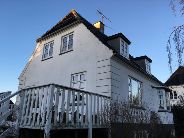 Charmerende villa i 3 plan med 8 sovepladser, dejlig solrig have og flere terras Copenhagen, Denmark Charmerende villa tæt på Kbh city Entire home vacation rental 12714792