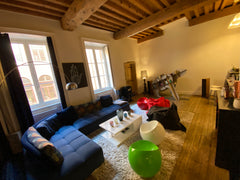 Profitez d'un logement tout équipé élégant et moderne, idéalement situé au plein Barcelona, Spain Esprit Loft Design hyper centre Lyon 1er Entire rental unit vacation rental 50128015