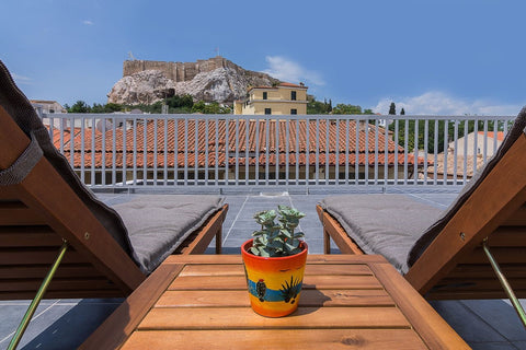 A cozy apartment full of light in the heart of Plaka, it has a spacious room-bed GR New studio in Plaka #B2 Entire rental unit vacation rental 51278061